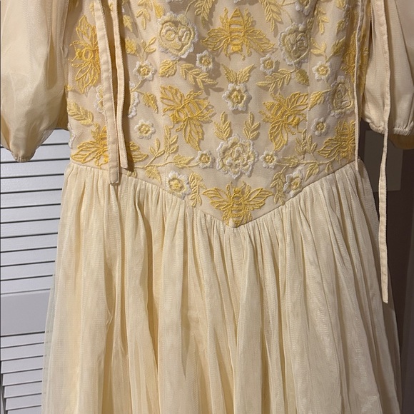 Jessakae Honey Bee Dress yellow mesh puff sleeves XS - Picture 4 of 12